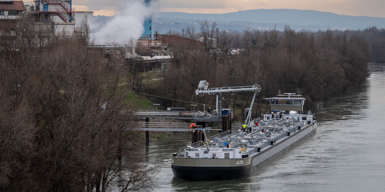 Voyage inaugural d’Alcor, le nouveau bateau à motorisation diesel-électrique de Kem One, sur le Rhône